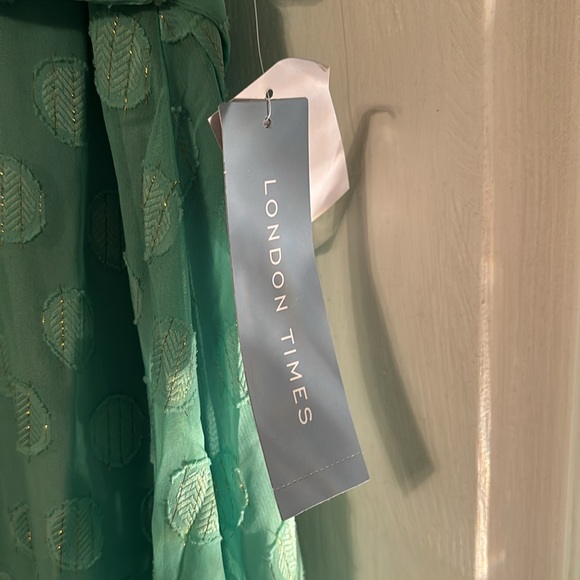 London Times Dress - Picture 6 of 11